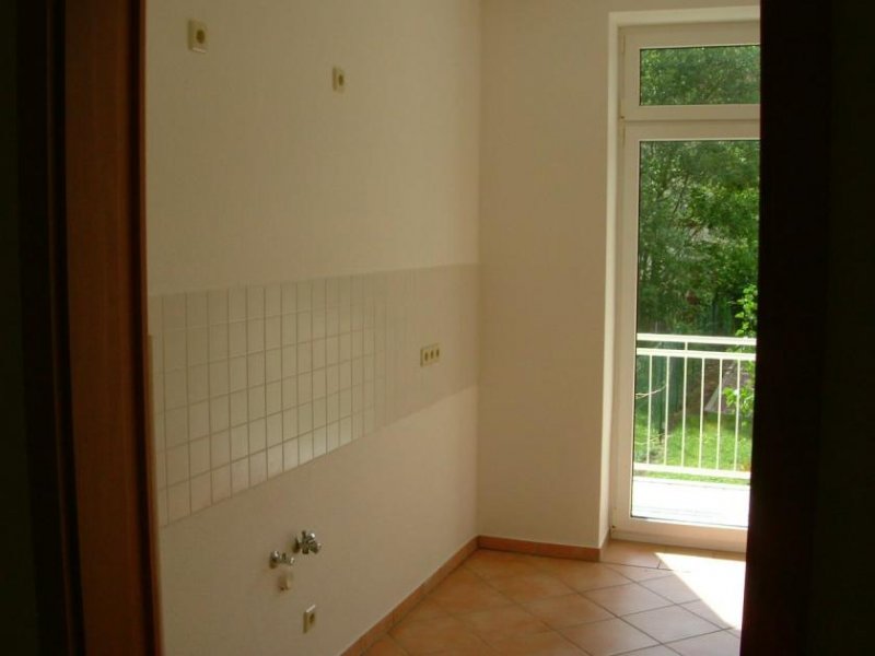 Zwickau Vermietete 2-Raumwhg. in zentrumsnaher Lage! Großer Südbalkon, EBK, Tageslichtbad u. Stpl.! Wohnung kaufen