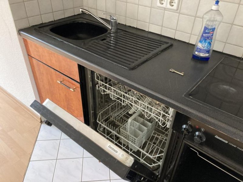Zwickau Vermietete 2-Raumwohnung mit kleiner EBK und Stpl. in Stadtvilla! Zentrumsnah; Nähe Schwanenteich! Wohnung kaufen