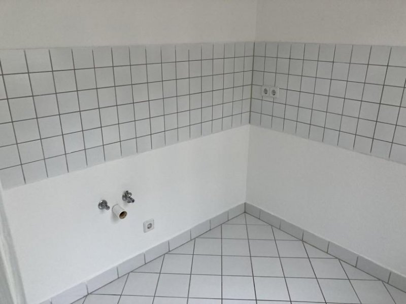 Zwickau Vermietete 3-Raum-Whg. mit Balkon in unmittelbarer Nähe zum Neumarkt! Wohnung kaufen