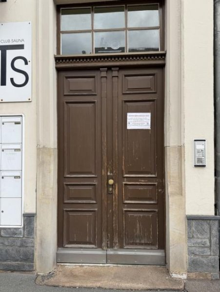 Zwickau Voll-vermietetes, denkmalgesch. MFH mit Gewerbe + 4 WE´s mit Balkonanlage in Zwickau! Haus kaufen