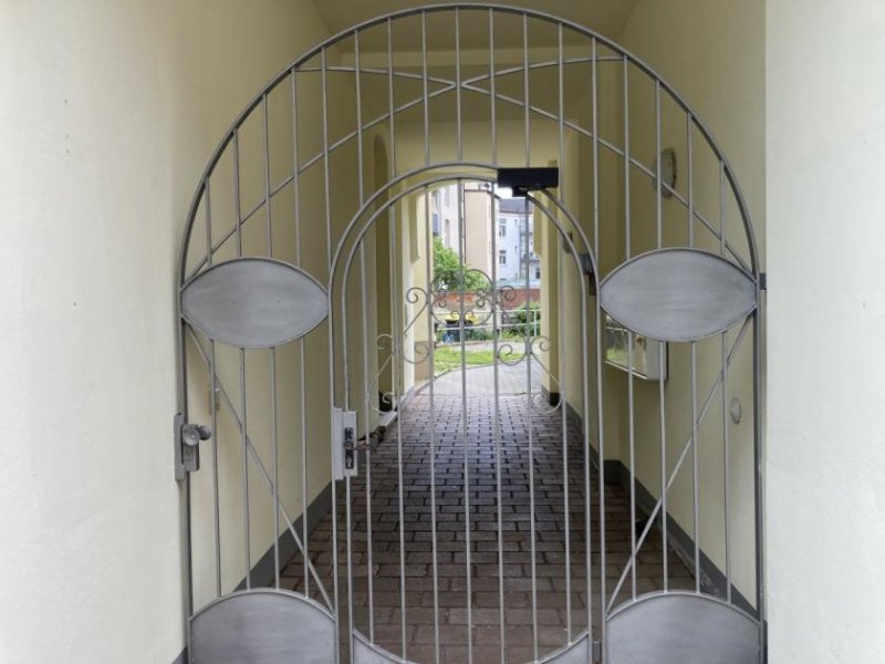 Zwickau Zentrumsnahe 1-Raumwohnung mit Einbauküche! Vermietet! Wohnung kaufen