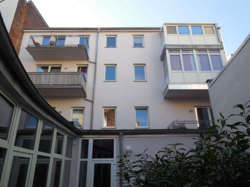 Zwickau Zwickau-Innenstadt! Helle 2RW im 2. OG, Wintergarten, Laminat, alles fußläufig erreichbar Wohnung kaufen