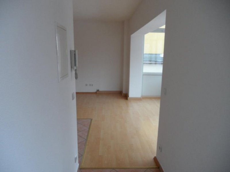 Zwickau Zwickau-Innenstadt! Helle 2RW im 2. OG, Wintergarten, Laminat, alles fußläufig erreichbar Wohnung kaufen