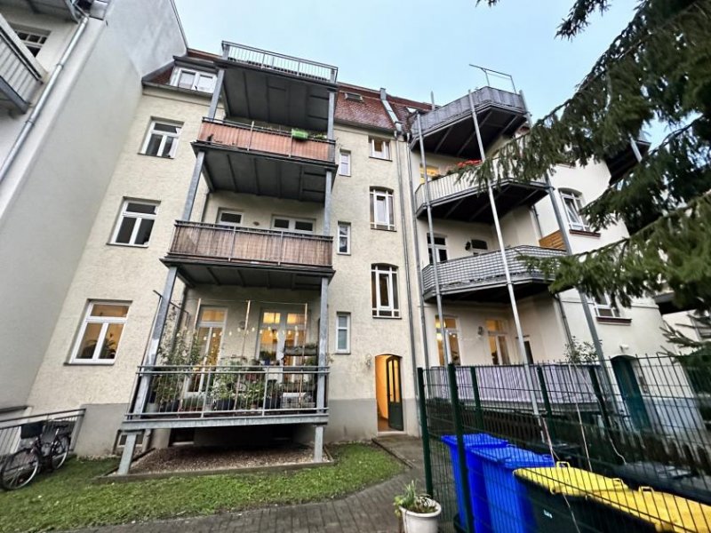 Zwickau Eine ganze Etage nur für Sie! DG-Wohnung, 4 Zimmer, Gäste-WC, Balkon, vermietet! Wohnung kaufen