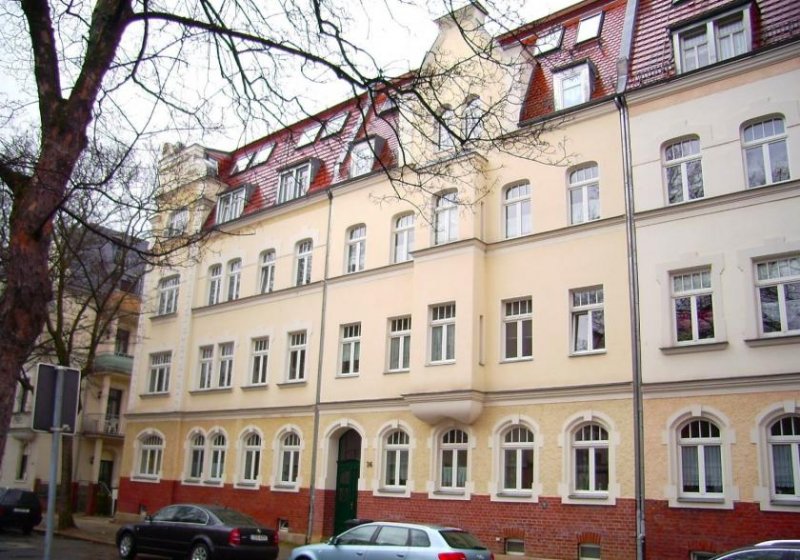 Zwickau Eine ganze Etage nur für Sie! DG-Wohnung, 4 Zimmer, Gäste-WC, Balkon, vermietet! Wohnung kaufen