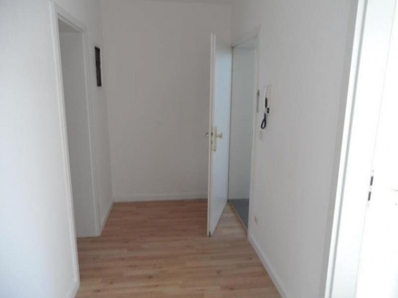 Zwickau Helle 2-Raum-Wohnung mit Südbalkon und Stellplatz! Vermietet! Wohnung kaufen