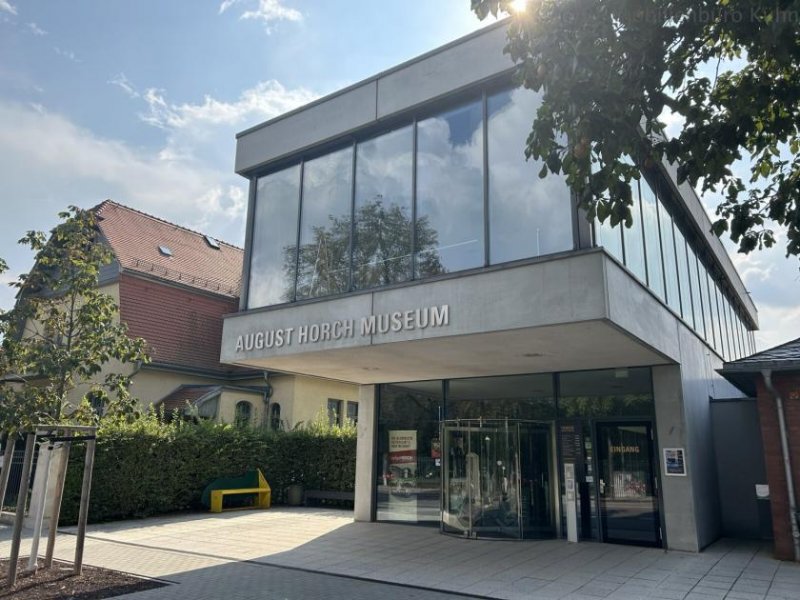 Zwickau Schöne 3-Raum-Whg. mit Tageslichtbad und Balkon! Vermietet! Wohnung kaufen