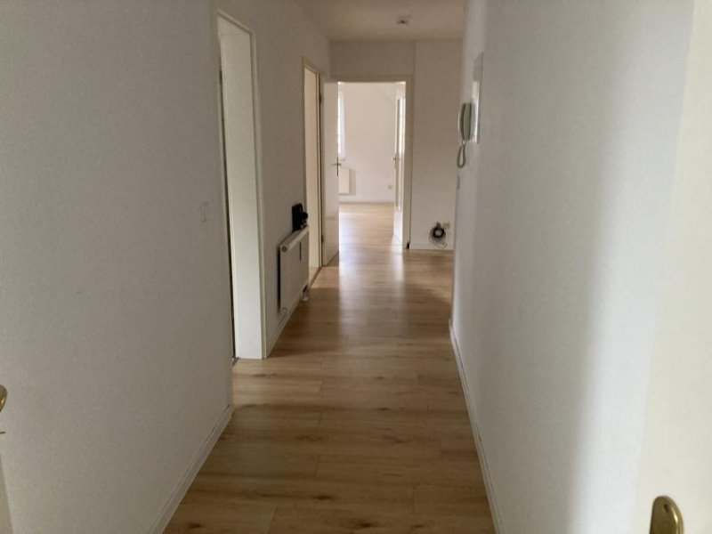 Zwickau Schöne 4-Raum-Maisonette mit 2 Bädern + Dachterrasse! Eigennutzung ist möglich! Wohnung kaufen