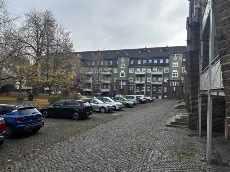 Zwickau Vermietete 2-Raumwohnung mit Balkon u. Tageslichtbad in Zwickau! Wohnung kaufen