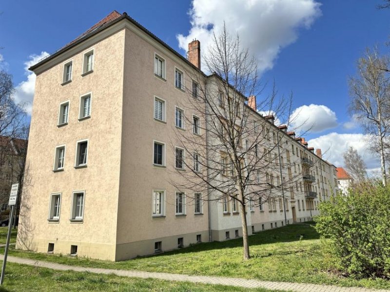Zwickau Vermietete 3-Raumwohnung mit Balkon, Tageslichtbad u. Stellpl. in Zwickau! Wohnung kaufen