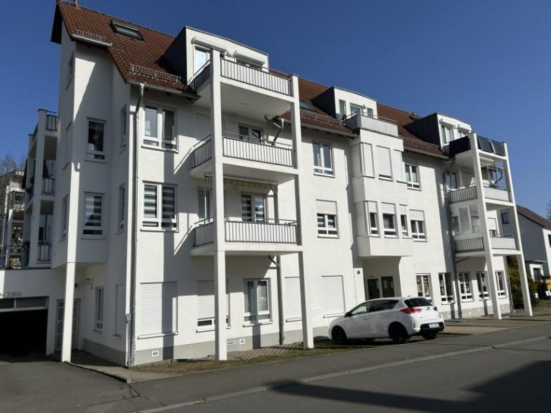 Zwickau 4-Raumwohnung mit Terrasse, Gäste-WC u. TG-Stpl. in ruhiger Lage! Leerstand! Wohnung kaufen