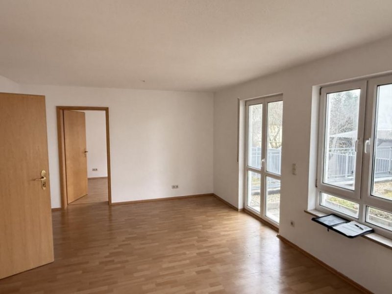Zwickau 4-Raumwohnung mit Terrasse, Gäste-WC u. TG-Stpl. in ruhiger Lage! Leerstand! Wohnung kaufen