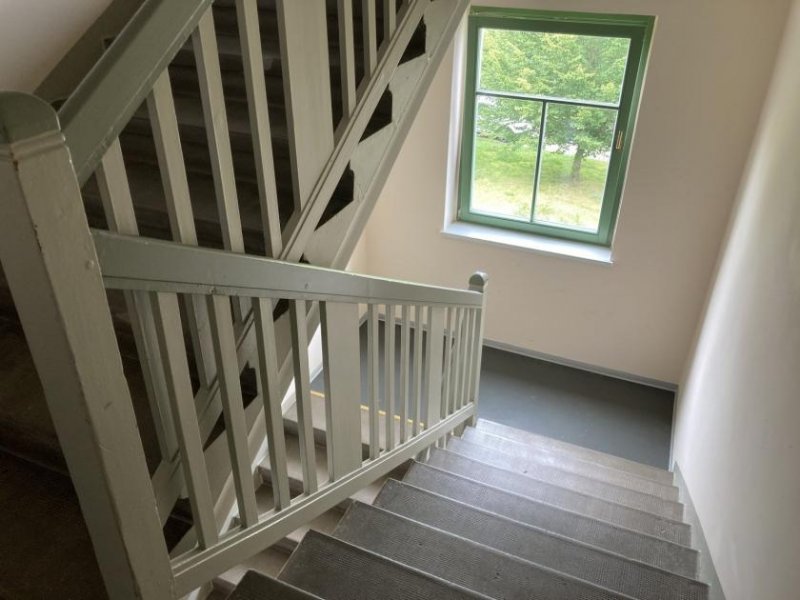 Zwickau Investieren in Marienthal: Vermietete Wohnung mit Balkon, Tageslichtküche & Stellplatz Wohnung kaufen