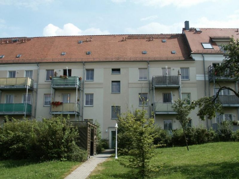 Zwickau Investieren in Marienthal: Vermietete Wohnung mit Balkon, Tageslichtküche & Stellplatz Wohnung kaufen