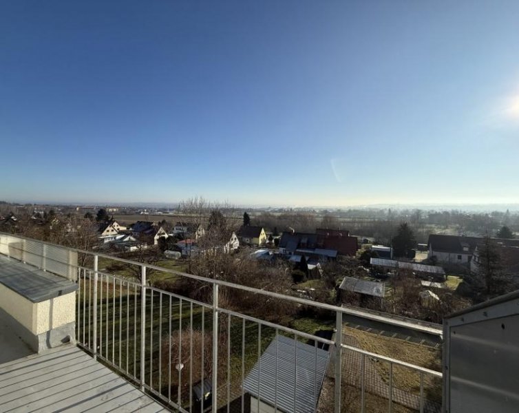 Zwickau Moderne 2-Raum-Wohnung mit großer Dachterrasse und TG-Stellplatz! Vermietet! Wohnung kaufen