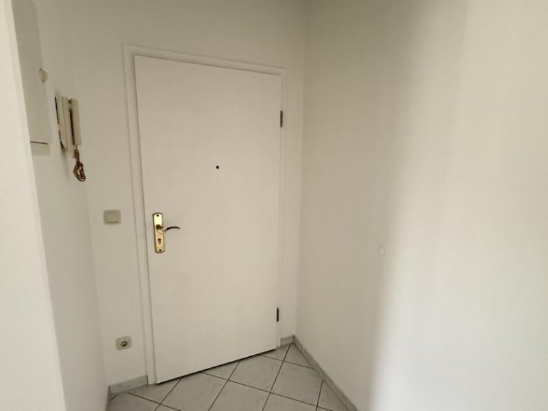 Zwickau Sanierte 1,5-Raumwohnung mit Balkon und Stellplatz in Marienthal! Wohnung kaufen