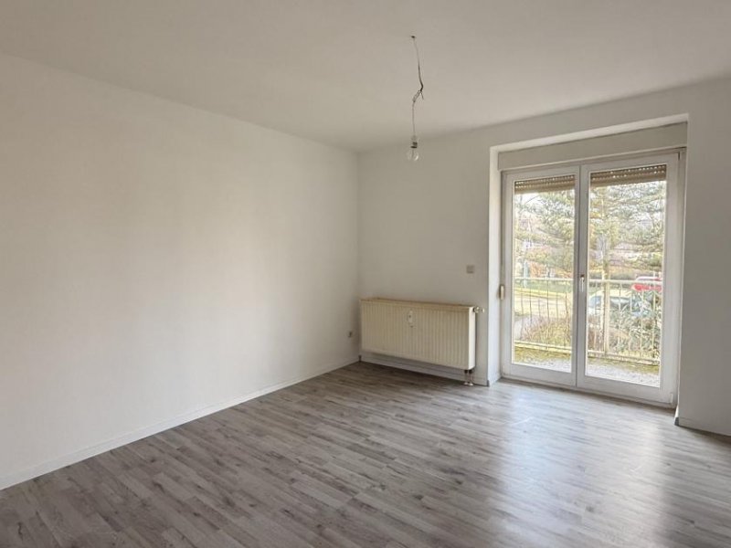 Zwickau Sanierte 1,5-Raumwohnung mit Balkon und Stellplatz in Marienthal! Wohnung kaufen
