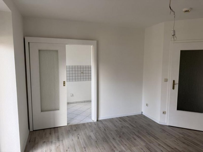 Zwickau Sanierte 1,5-Raumwohnung mit Balkon und Stellplatz in Marienthal! Wohnung kaufen