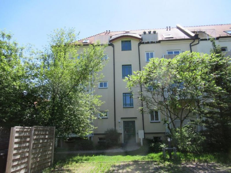 Zwickau Sanierungsbedürftige 1,5-Raumwohnung mit Balkon und Stellplatz in Marienthal! Wohnung kaufen