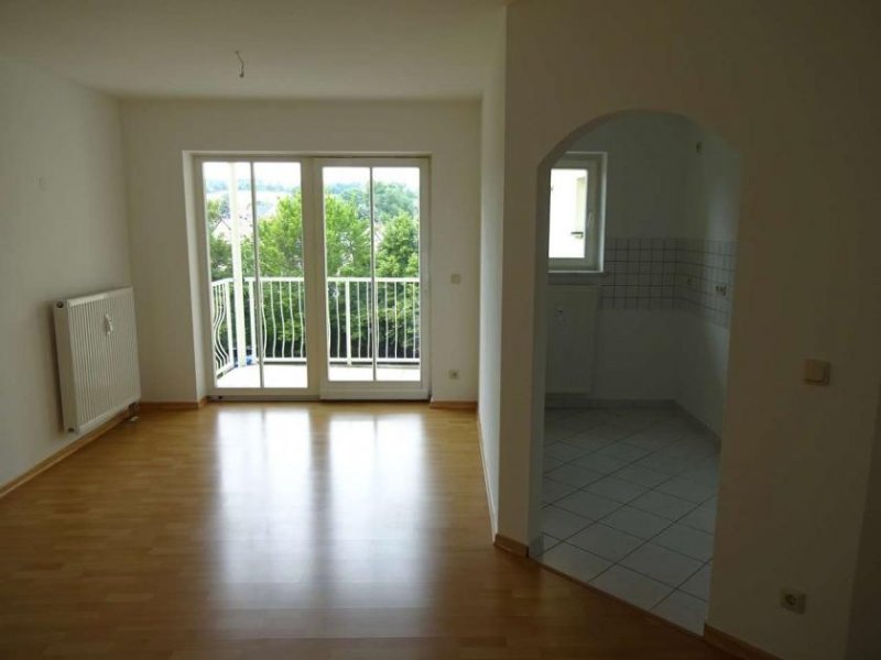 Zwickau Vermietete 2-Raum DG-Wohnung mit Balkon und Stellplatz in Marienthal! Wohnung kaufen