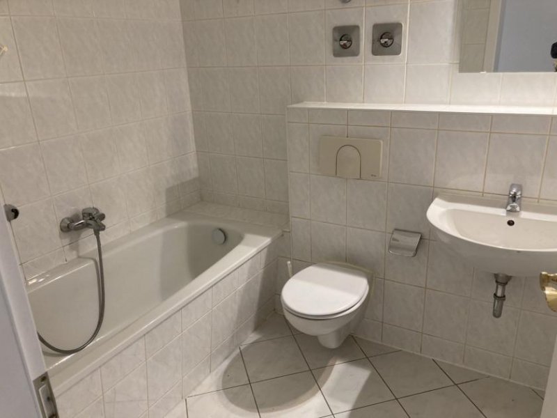 Zwickau Vermietete 2-Raum-Wohnung mit Stellplatz in Marienthal! Nähe HBK! Wohnung kaufen