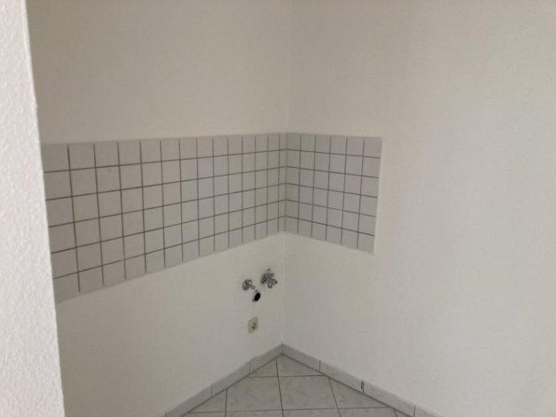 Zwickau Vermietete 2-Raum-Wohnung mit Stellplatz in Marienthal! Nähe HBK! Wohnung kaufen