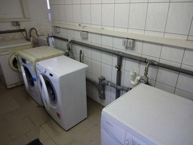 Zwickau Vermietete 2-Raum-Wohnung mit Stellplatz in Marienthal! Nähe HBK! Wohnung kaufen