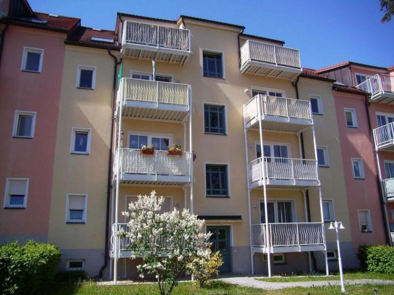 Zwickau Vermietete 2-Raumwohnung in Marienthal mit Balkon, Tageslichtbad u. Stpl.! Blick ins Erzgebirge! Wohnung kaufen