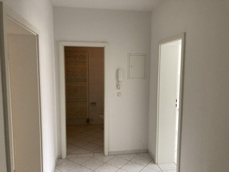 Zwickau Vermietete 2-Raumwohnung mit Balkon in Marienthal! Nähe HBK! Wohnung kaufen