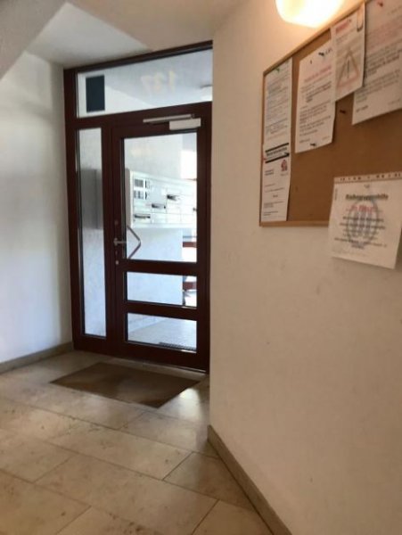 Zwickau Vermietete 2-Raumwohnung mit Balkon, Fahrstuhl und TG-Stellplatz! Marienthal - Nähe HBK! Wohnung kaufen
