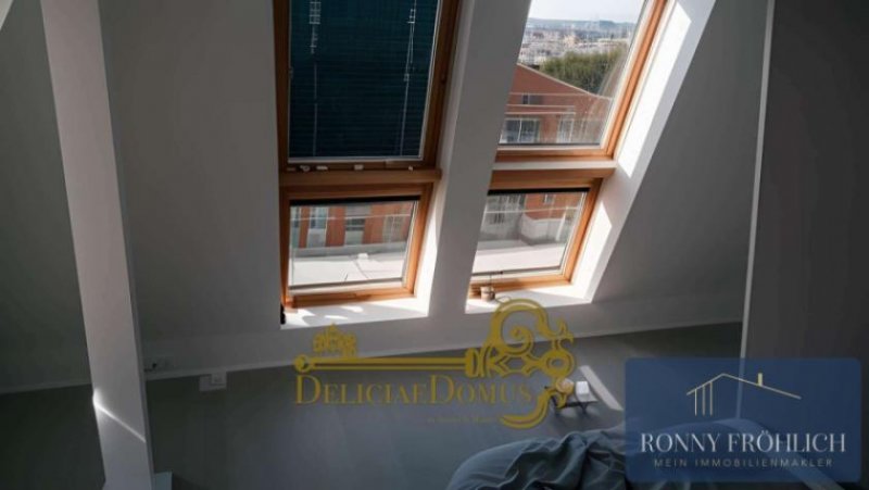 Zwickau ZWICKAU: Ein Kuppelfenster über dem Bett in Marienthal. Wohnung kaufen