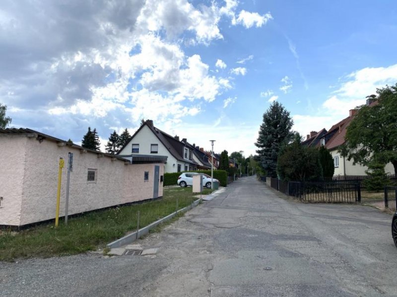 Zwickau Entkernte Doppelhaushälfte mit 2 Garagen, Tageslichtbad & Garten in ruhiger Lage! Haus kaufen