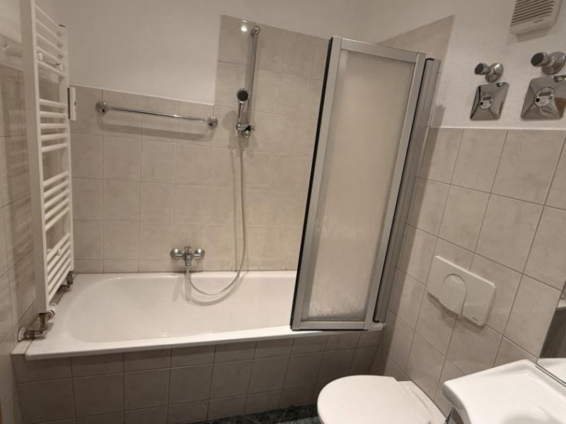 Kirchberg Modernisierte 2-Raum-Wohnung mit Balkon! Denkmalschutz! Leerstehend! Wohnung kaufen
