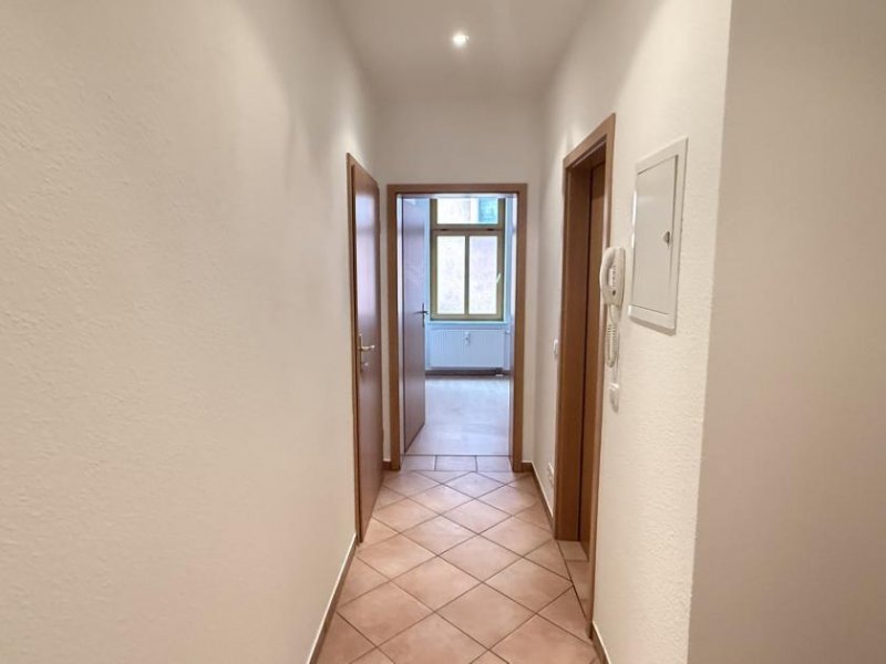 Kirchberg Modernisierte 2-Raum-Wohnung mit Balkon! Denkmalschutz! Leerstehend! Wohnung kaufen