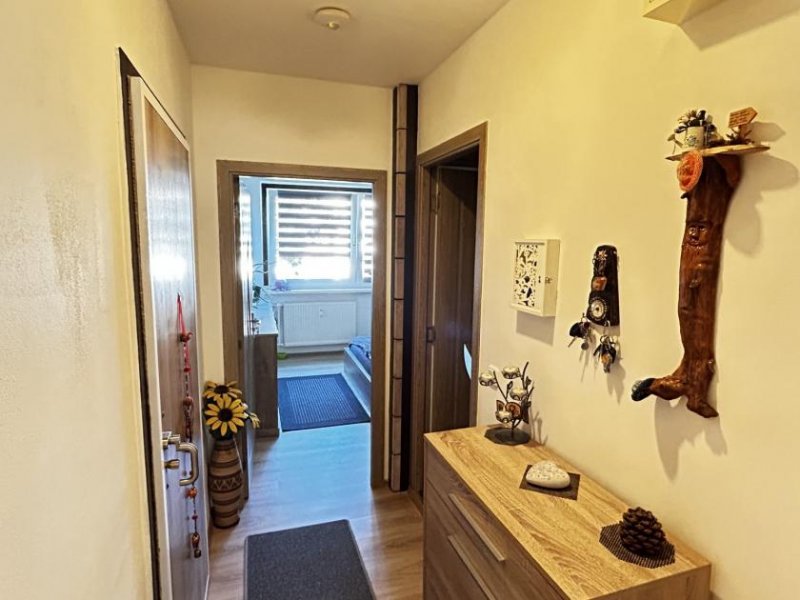 Mülsen Modernisierte 3-Raum-Wohnung im 1. OG, Balkon u. Stellplatz Wohnung kaufen