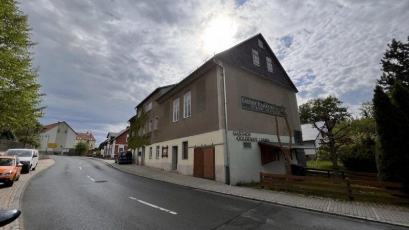Crinitzberg OHNE BANK! Ehemalige Gaststätte mit Saal und 2 Wohnungen Haus kaufen