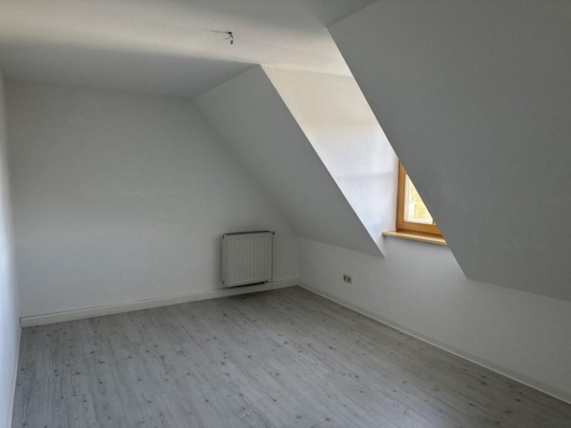 Auerbach/Vogtland Helle 3-Raumwhg. (opt. 4 Raum) mit 2 Stpl. & Tageslichtbad in Auerbach/V.! Wohnung kaufen