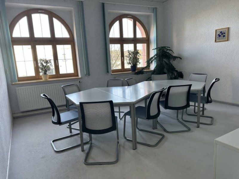 Auerbach/Vogtland Zentrumsnahe Büroeinheit mit 9 Stellpl., Teeküche & Gäste-WC in Auerbach/V.! Leerstand! Gewerbe kaufen