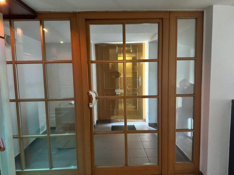 Auerbach/Vogtland Zentrumsnahe Gewerbeeinheit mit 6 Stellplätzen & Gäste-WC in Auerbach/V.! Gewerbe kaufen