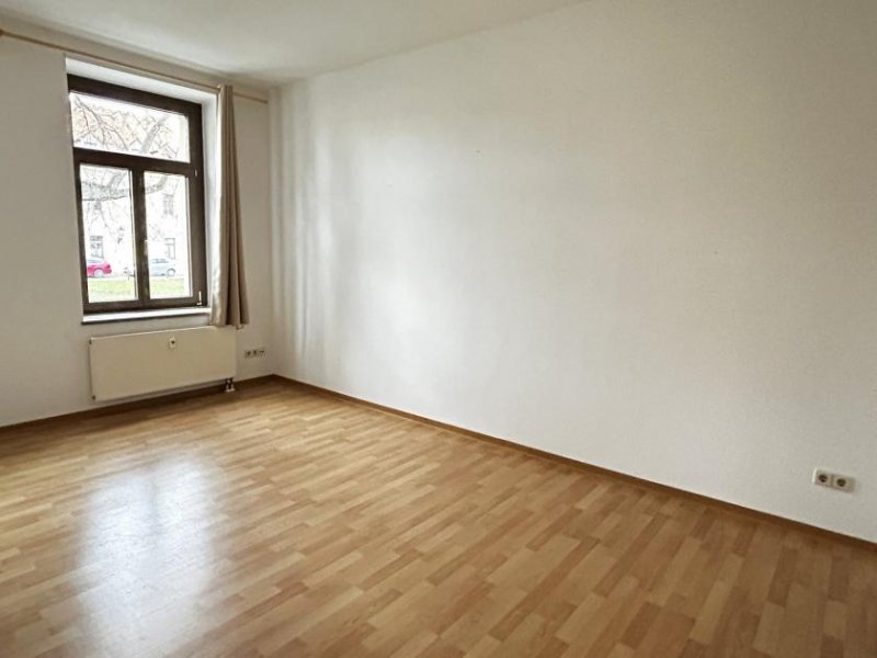 Glauchau 1,5-Raumwhg. mit EBK und Stpl. in historischem Villenviertel, Leerstehend. Wohnung kaufen