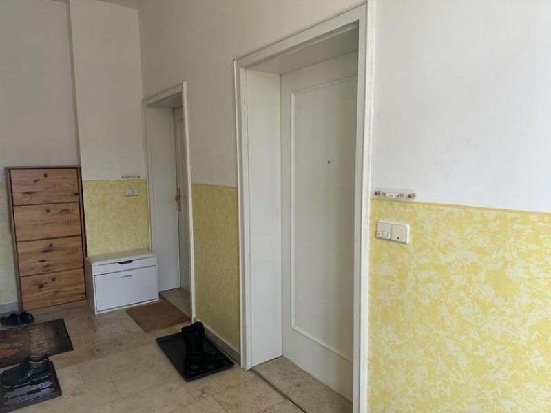 Glauchau Historisches Villenviertel! Bezugsfertige Apartment-WE (OG) mit EBK, Tageslicht-Bad und Stellplatz. Wohnung kaufen