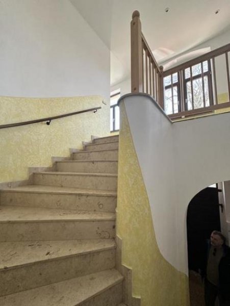 Glauchau Historisches Villenviertel! Bezugsfertige Apartment-WE (OG) mit EBK, Tageslicht-Bad und Stellplatz. Wohnung kaufen