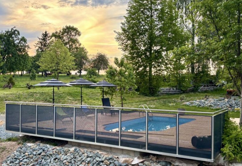 Langenbernsdorf Einzigartiges Anwesen mit Wohnhaus, Gewerbeflächen, Ferienwohnungen und großem Naturareal! Haus kaufen