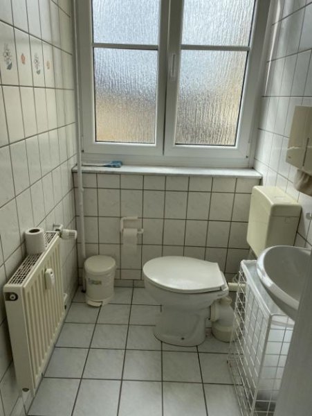 Reichenbach im Vogtland Ehemalige Kreispoliklinik bzw. Ärztehaus mit Patientenfahrstuhl in zentraler Lage Gewerbe kaufen