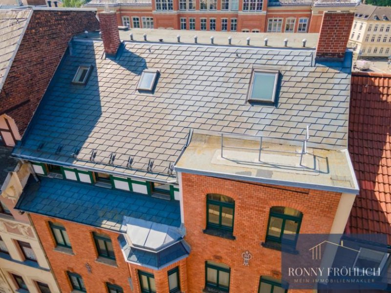 Reichenbach im Vogtland repräsentatives Mehrfamilienhaus in Reichenbach mit XXL-Eigentümerwohnung im Dachgeschoss + Balkone Gewerbe kaufen