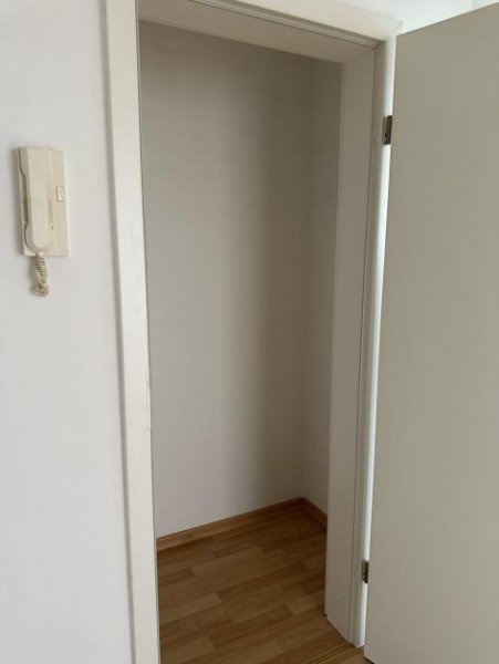 Plauen 2-Raum Wohnung mit TG-Stpl. in ausgezeichneter Lage! Aufzug, 4. OG Wohnung kaufen