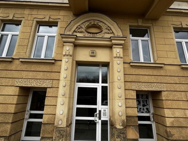 Plauen Geräumige, helle 2-Raum-Whg. im EG mit Balkon, Einbauküche und TV im Kochbereich, vermietet! Wohnung kaufen