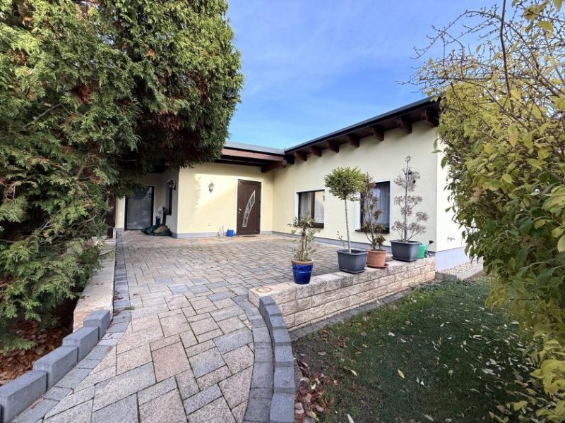 Plauen 3148 - Plauen: Neuwertiger + langfristig vermieteter Bungalow Haus kaufen