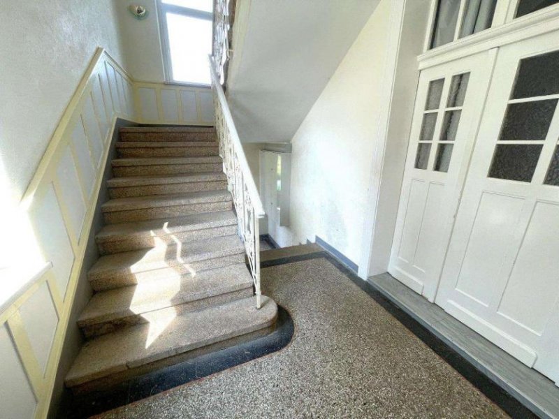 Schönberg (Vogtlandkreis) Nähe Plauen: Gepflegte Villa als Kapitalanlage oder zur Eigennutzung Gewerbe kaufen