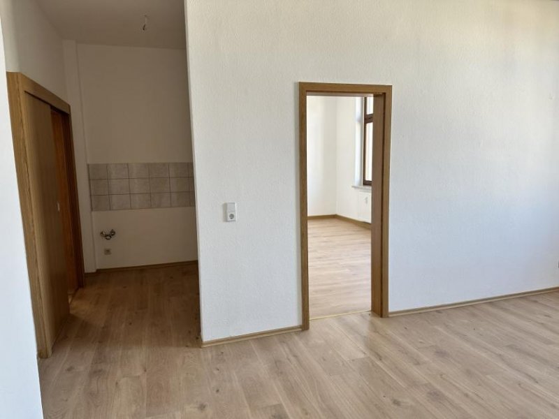 Oelsnitz/Vogtland Schöne 3-Raum-Wohnung in Oelsnitz/V., 2. OG. Leerstehend! Wohnung kaufen